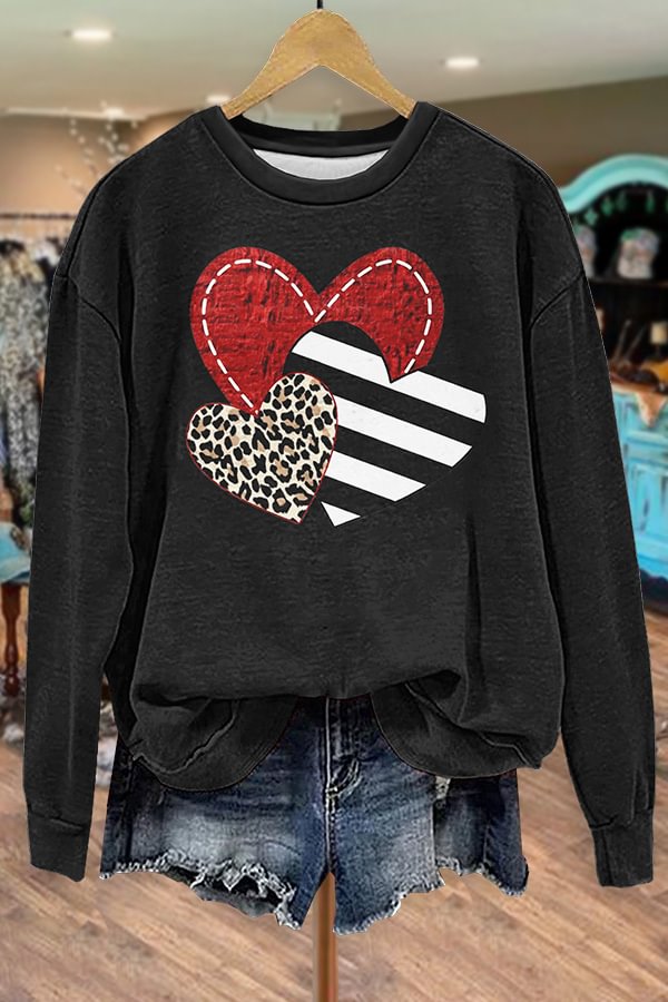 Women's Chic Heart Print Sweatshirt